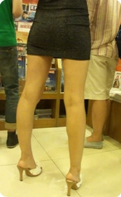 黑色神秘的黑色,你的脚分的好开噢