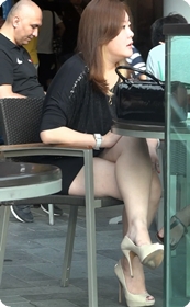 靓丽小少妇性感美腿