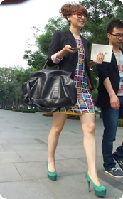 教师OL装,超短裙高跟,十足诱惑