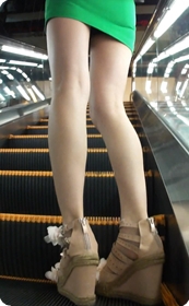 清纯美女,一样可以有性感的翘臀