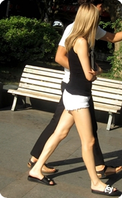 金发碧眼的外国妞模特级身材