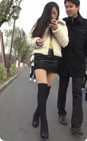 皮质短裙少妇,肉丝袜特别性感