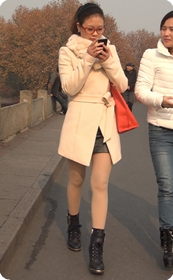 短裙肉丝眼镜娘是不是你的菜呢