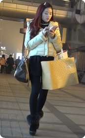 白白嫩嫩的美女少妇一枚,喜欢就带走