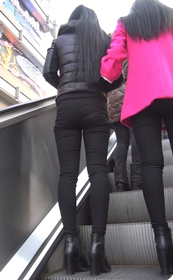 性感好身材翘臀美女