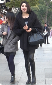 丰满型身材少妇身材好的很