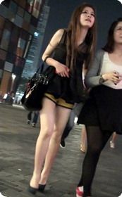 性感小热裤美女