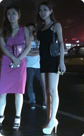 身材辣到爆的美女带回家去玩吧