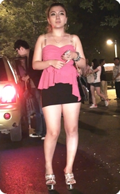 性感裹胸超短裙丰满型美女