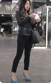 少妇这身材前凸后翘的实为诱人