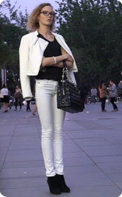 笔直修长美腿的洋妞睡起来一定很爽