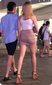 又遇此性感洋妞依然性感诱人