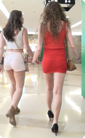 性感洋妞前凸后翘的身材真赞