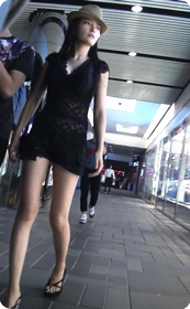 深V事业线美女表情好迷离,是来高潮了吗