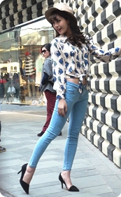 路遇街拍非常可爱漂亮的淘女郎