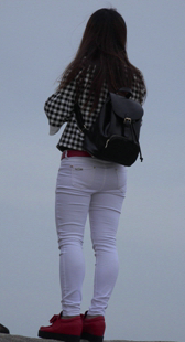 大屁股白裤小妹