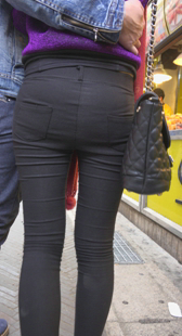 长腿圆臀打底裤小妹