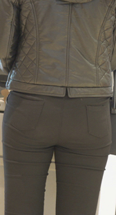 细腰大屁股打底裤成熟美少妇