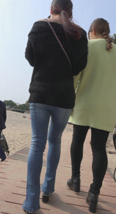 漂亮牛仔细腿少女