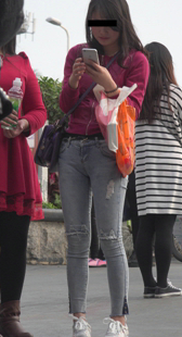 极品翘臀没想到三角区也如此丰满