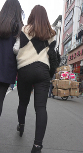 重口味翘臀打底裤小少妇