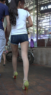 高跟肉丝紧臀超会扭