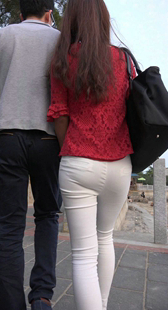 海边超紧白裤美女