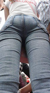 超紧蓝牛少妇紧内痕三角特写