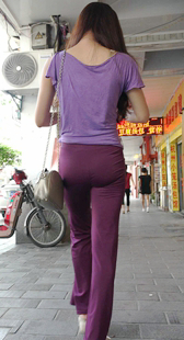 健美裤大宽臀长发美女真会扭