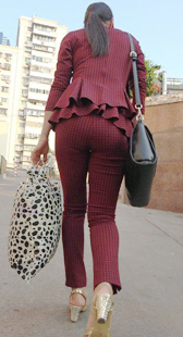 高跟格子西裤制服翘臀少妇