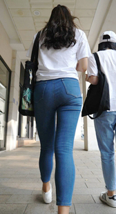 肥牛丰臀长发大学妹