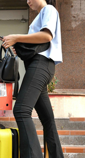 紧身黑裤大宽臀少妇就是强