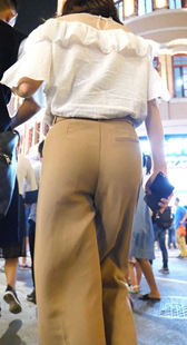 黄西裤丰臀少妇真能扭