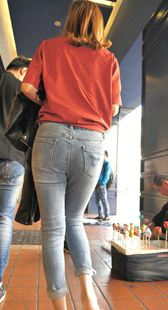 高跟牛仔大宽臀超会扭