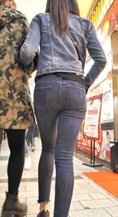 超紧牛仔套装肥臀大学妹