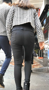 打底裤巨臀大学妹