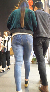 超紧蓝牛大宽臀长发大美女