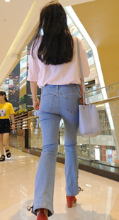 包臀紧牛紧臀长发大学妹