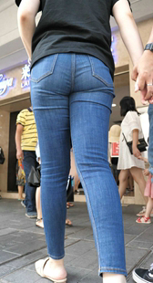 高挑蓝牛紧臀小姐姐