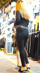 黑牛肥臀夜店小姐买衣服