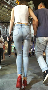 红高跟蛇腰大宽臀紧内痕女神