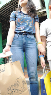 牛仔裤超紧肥臀金三角熟女