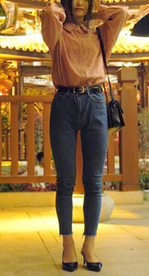 高跟牛仔宽臀长发大学生