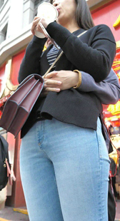 超紧蓝牛大翘臀金三角大美女