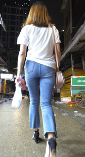 细高跟牛仔饱满翘臀少妇