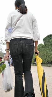 重口味黑牛仔大紧臀少妇