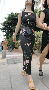 少见旗袍紧臀长发漂亮小姐姐