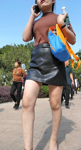 性感长腿皮裙美女小姐姐