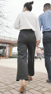 高跟西裤翘臀OL美女