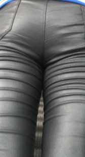 重品味皮裤大妈